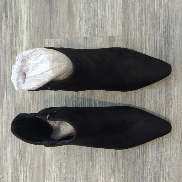 Universal Thread Black Taylor Boots New! - Picture 1 of 3